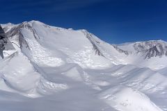 07A Flying By Mount Vinson, Silverstein Peak, Brichebor Peak, Opalchenie Peak, Hodges Knoll, Mount Slaughter, Mount Rutford Just Before Landing At Mount Vinson Base Camp.jpg